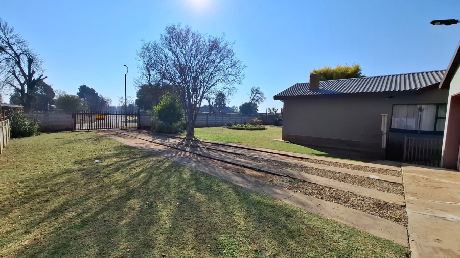4 Bedroom Property for Sale in Meiringspark North West